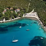 Seaside House Artatore, Losinj - 8005 بيت للعطل
