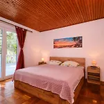 Seaside House Artatore, Losinj - 8005 بيت للعطل Čunski
